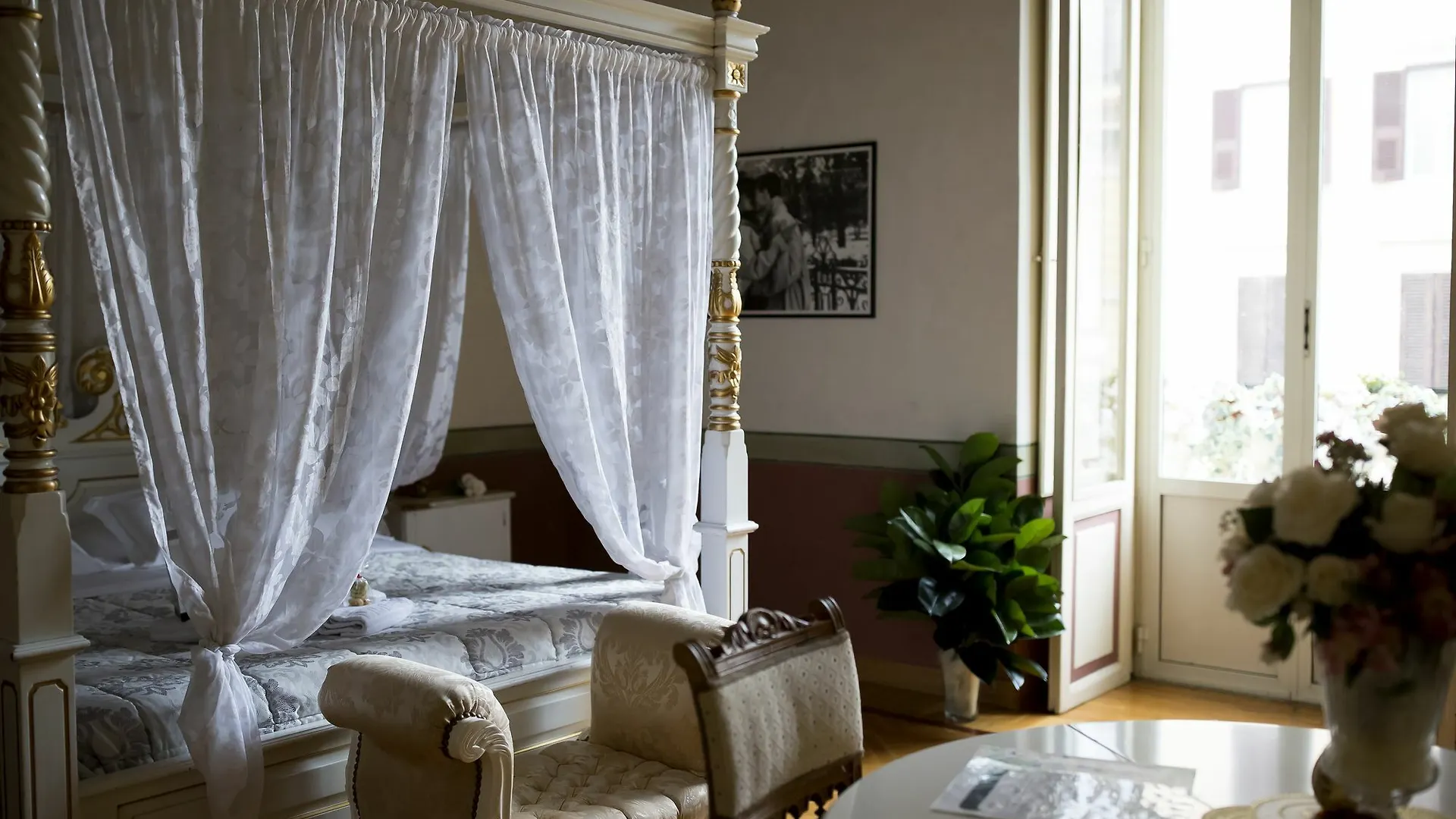 *** Pensión Nerva Accomodation Cavour Roma Italia